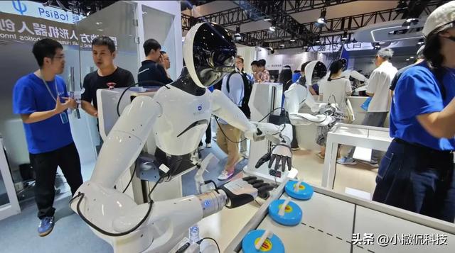 对标鸿蒙？智元机器人开源系统，2025年出货背后藏着什么野心？