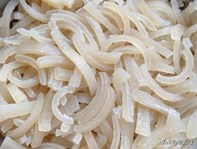 猪皮冻用水熬是大错,教你3招,皮冻晶莹透亮,吃一次就念念不忘