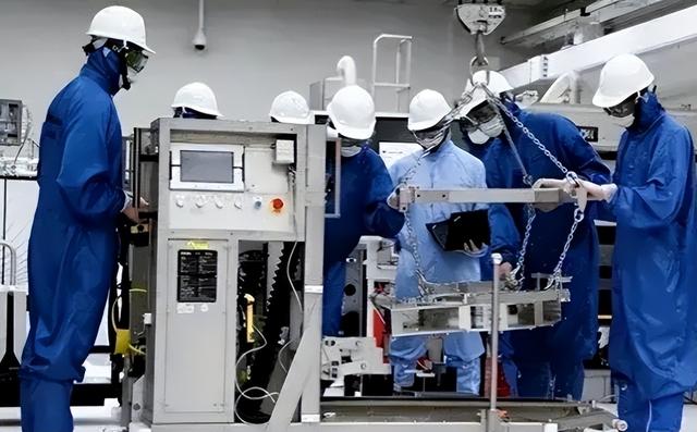 扬眉吐气！国产DUV光刻机研制成功，各国反应：美 韩 荷兰都不笑了