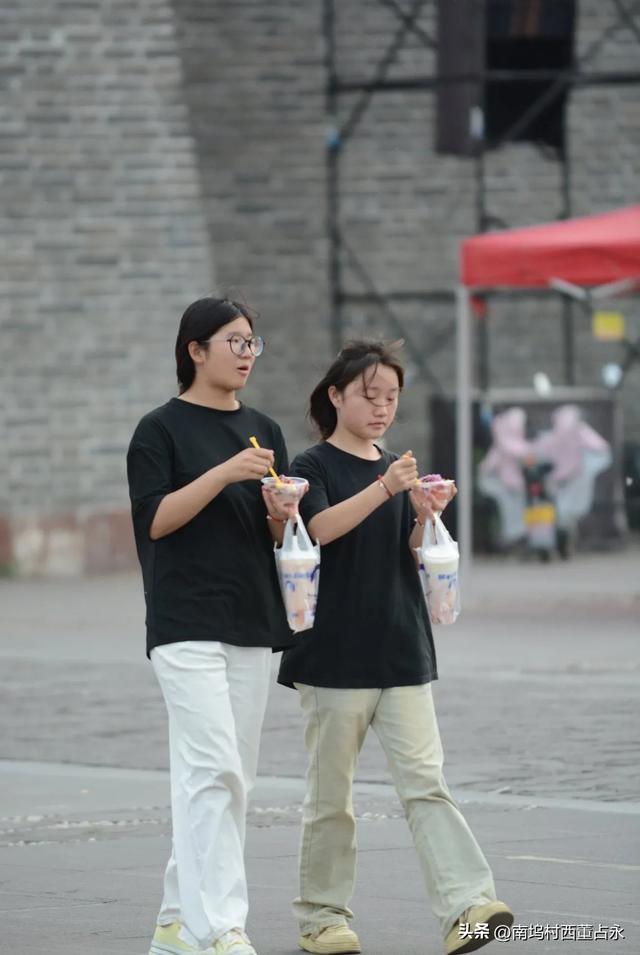 河南省许昌市襄城县老城随拍美女古建筑