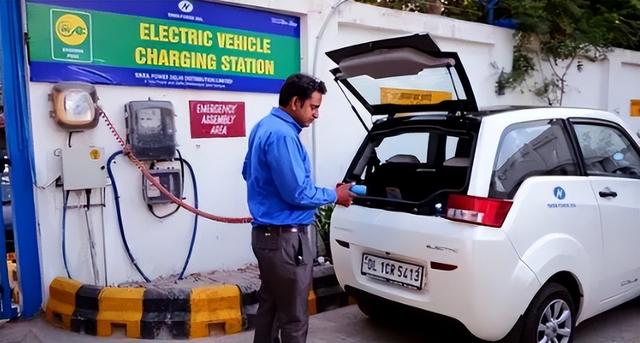 都是十四亿人口，印度每1000人仅34人有车，中国1000人中有多少？