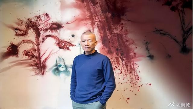始祖鸟和背后的安踏都面临两难