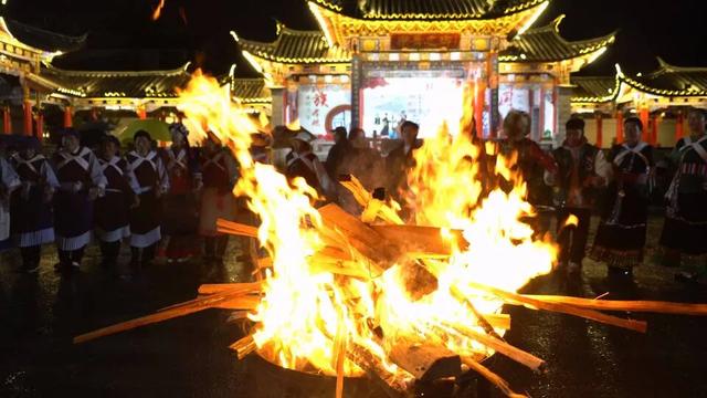 【跟着活动探民俗】纳西火把节:一场民族文化盛宴等你来!