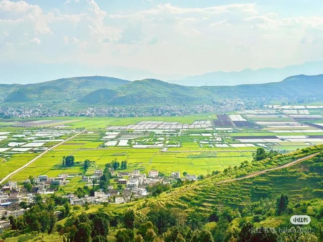 逃离高温！高铁直达22℃清凉之都，比六盘水凉快！草原惊艳瀑布奇绝，人均50吃到爽！