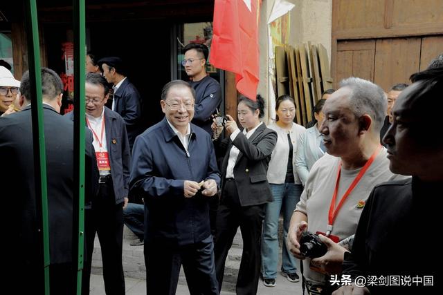 甘肃省陇南市宕昌县，哈达铺镇红军长征经过90周年纪念盛世。