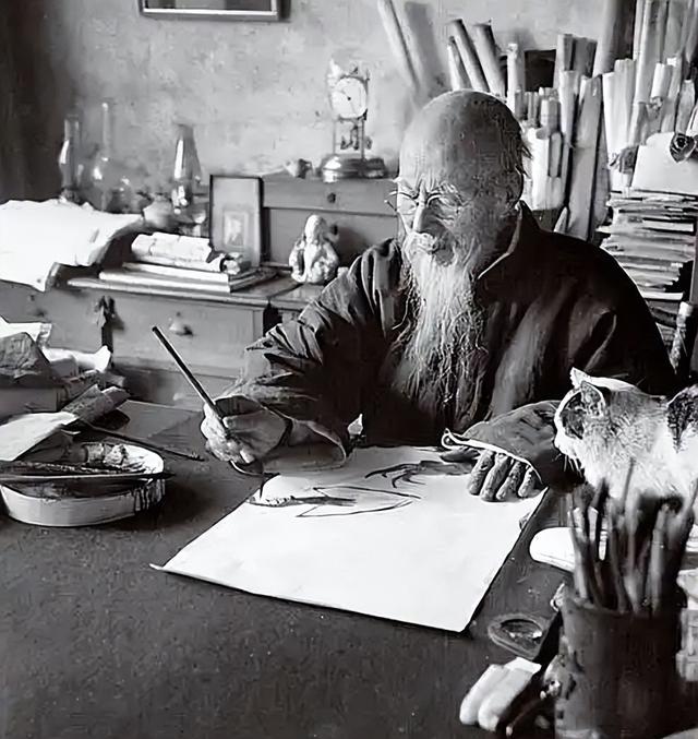 晚清太监尹春如，给齐白石看大门22年，没有工钱，每月就给几幅画