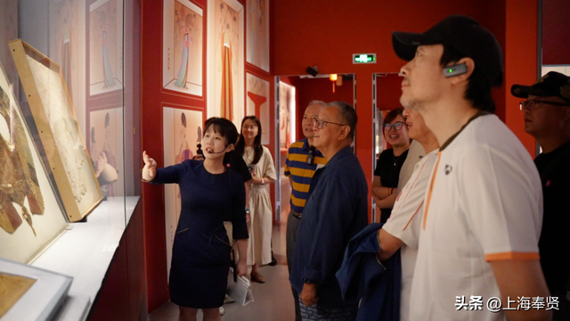 奉贤博物馆“露华浓深”展即将收官，一众明星观众低调现身观展