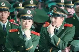 武警是不是解放军？是不是警察？图片