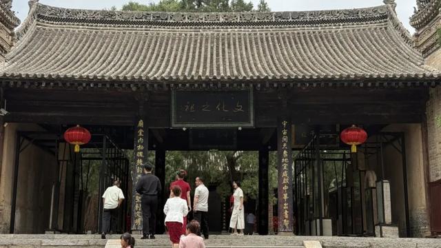 仓颉庙：千年古柏擎苍翠，一荫清凉沁汉魂
