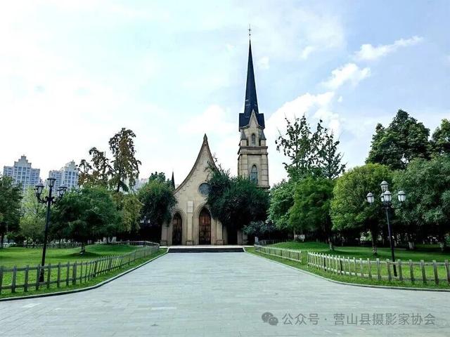 李永辉：水墨画卷——成都南湖公园