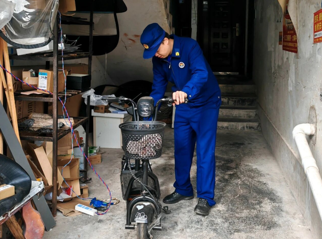 2026年1月起，电动车、三轮车、四轮车“5必查”，最高罚50000元