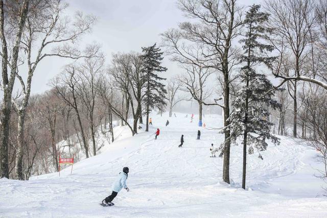 雪起南楼山——北大湖新雪季的预热与守望