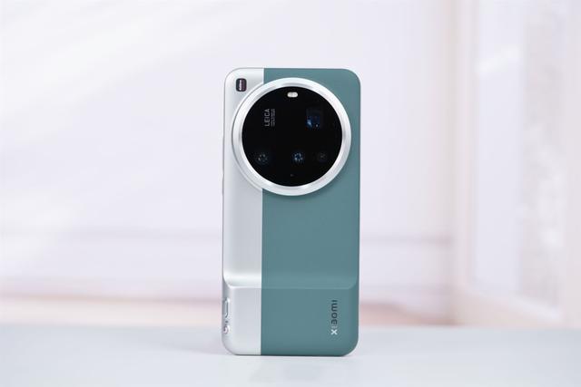 小米16 Ultra影像被确认：HP9升级版+国产大底主摄，实力强的飞起