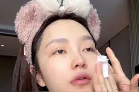 底妆界的‘厚黑学’：周扬青教你如何用四层粉底征服镜头！图片