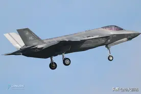 美国大造五代机，F35战机能作核轰，中国有歼20，轰20还要装备么图片