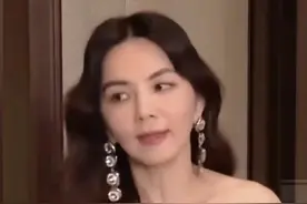 SHE陈嘉桦家中裸体运动儿子教训,Ella老公曝背刺田馥甄内情！图片