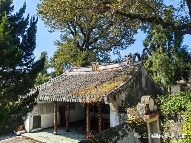 周末休闲好去处!探寻汉朝古寨千年古村,登悬空观景台一览绝美