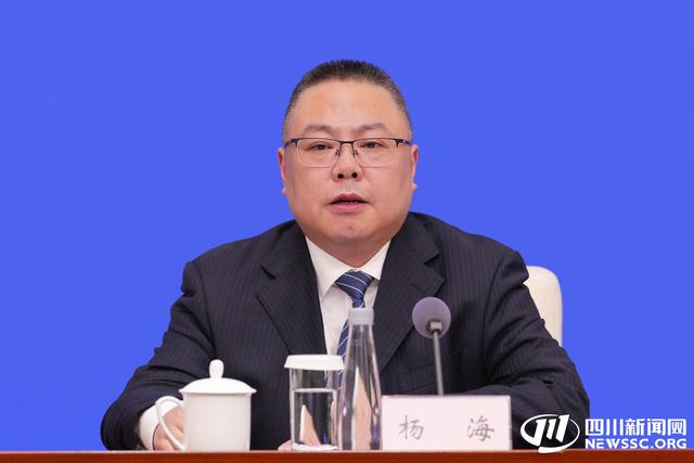 自贡文旅“三张王牌”焕新出圈 “盐龙灯”怎么玩出新经济？｜新闻发布最前线·深一度