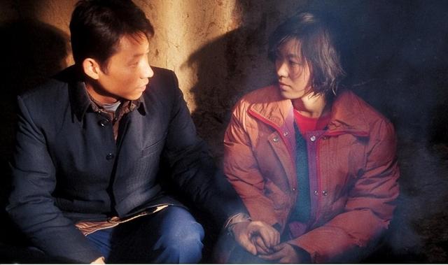 云南山中出现“野人”，高达1.75米，警方抓获后激动不已