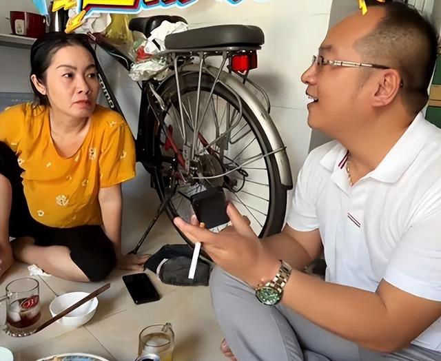 男子三赴越南找老婆，丈母娘道出女儿逃跑真相，要把小女儿赔给他