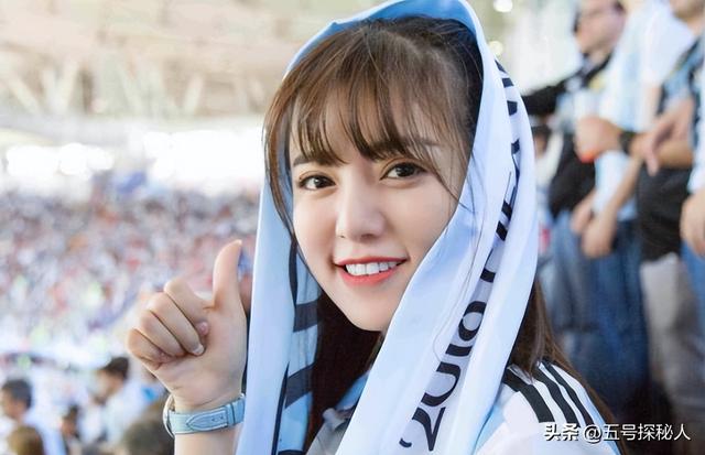 她是隐藏最深的富婆，童颜巨乳躺赚上亿	，21岁打败王菲却主动过气