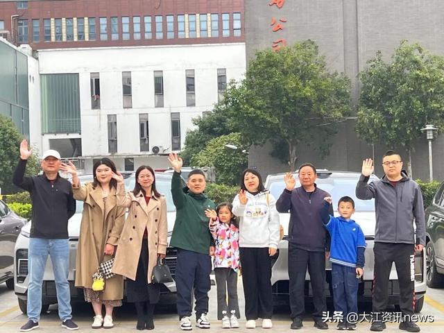 芜湖三组家庭，把“移动的家”开进秋天里！