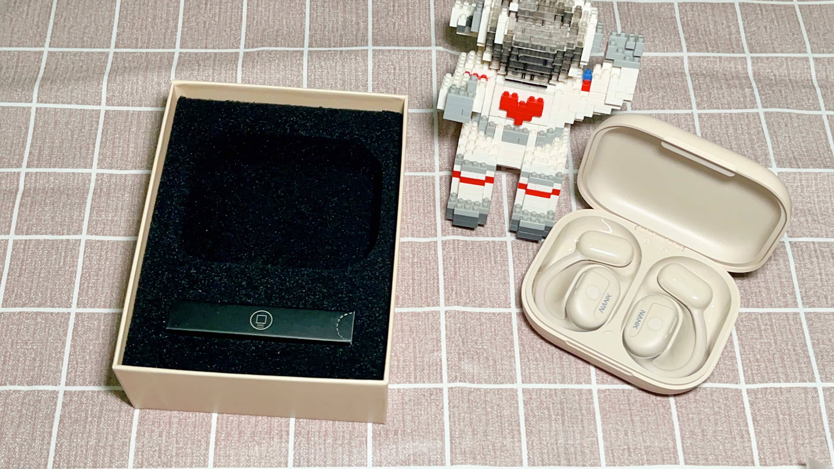 南卡OE CC零压感真无线耳机：音乐的新选择，时尚的新宠