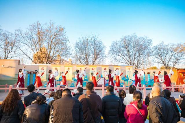 赏花灯，庆佳节！乐海神话世界华灯初上，动物王国喜气满满