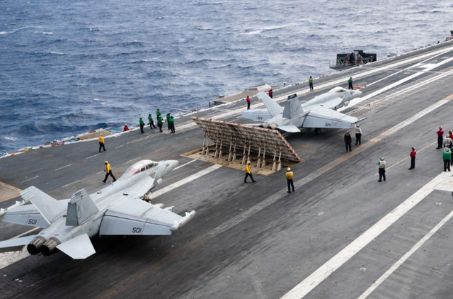 福建舰官宣入列，三航母战斗群成型，对世界的影响有多大？