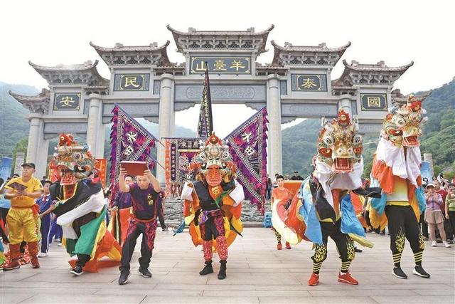 “英雄阳台山”暨中国·深圳第二十二届阳台山登山节在石岩圆满举行