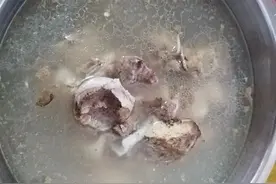 我们经常吃的猪筒骨你们知道有多好吗？图片