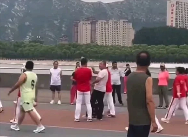 暴走团卷土重来！央视怒批连夜解散是假，为避风头转移阵地才是真