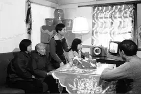 70年代1台12寸黑白电视370元，相当于现在多少钱？算完吓一跳图片