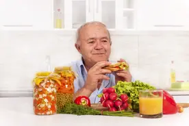 提醒：“滥用”4种调味料，或成为脑梗的祸根，望你早做了解图片