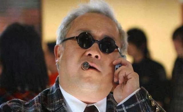 72岁曾志伟又给所有男人上一课！可以贪财，可以好色，但别踩红线
