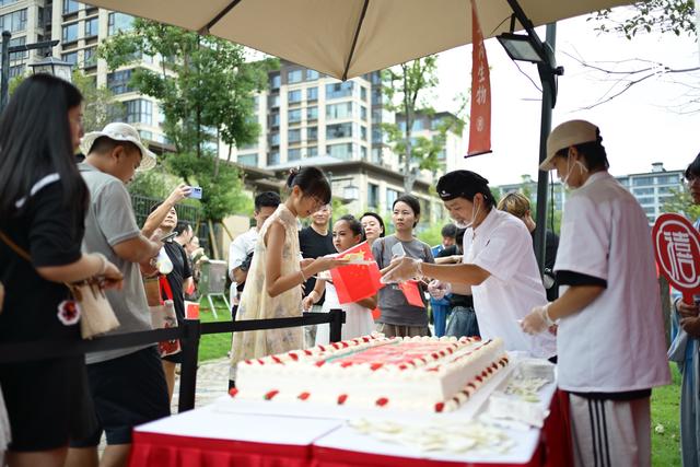 国庆中秋长假首日：温州各地景区游客爆满，精彩活动轮番上演