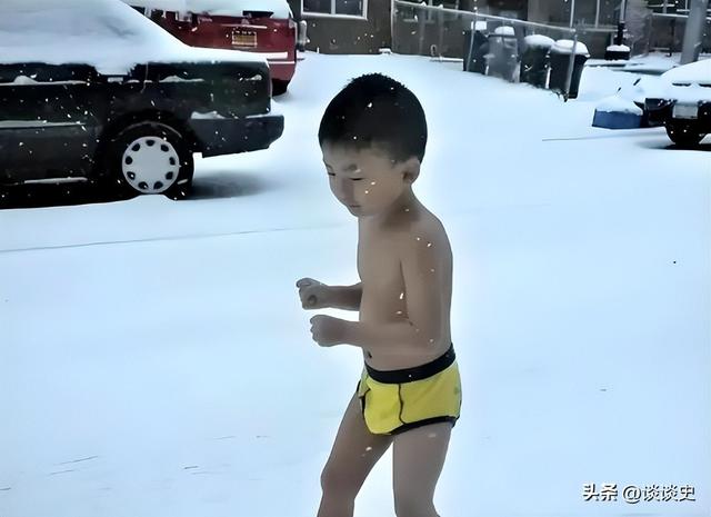 13年前	，被父亲逼迫零下13度裸跑的4岁小男孩，如今过得怎么样？