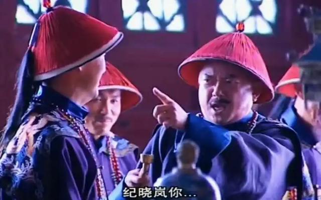 和珅出上联:三斤四两五花肉,纪晓岚对出下联,和珅吓得当场下跪