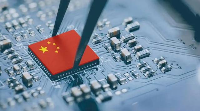 中美关系重大转折！中方表态做出三大让步，另送特朗普一份厚礼