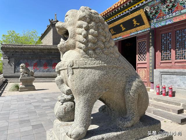 行摄包头市东河区妙法禅寺（吕祖庙）内一些珍贵的文物遗存