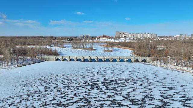 霁雪北湖 冰封水墨