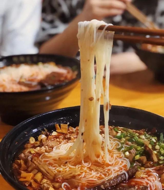 跟着央视秋晚游绵竹｜游绵竹必吃的10种特色美食！不吃等于白来！