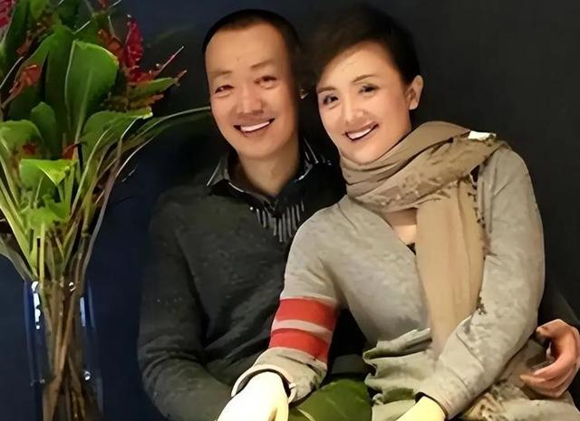 爱妻朱媛媛离世五月后，辛柏青再传来噩讯，原来他仍未走出悲伤