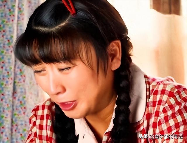 道歉不到24小时	，闫学晶再迎三大噩耗，她儿子可能30万都赚不到了