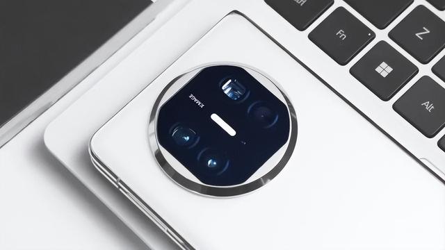 送礼新风向，华为Mate X5传递科技与品味