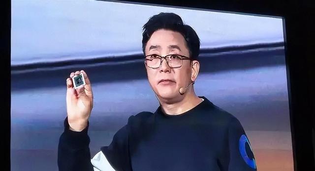 打破国外垄断，国产新型芯片来了！单日狂揽2700亿，还能突破吗？