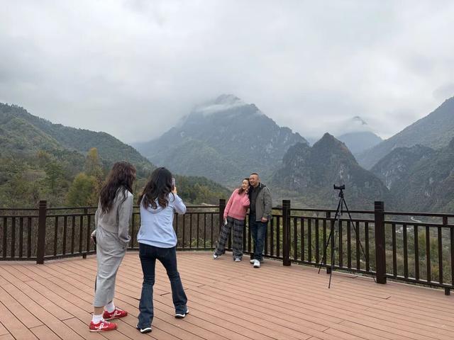 秋日限定丨云屏的秋 把浪漫染成了红色