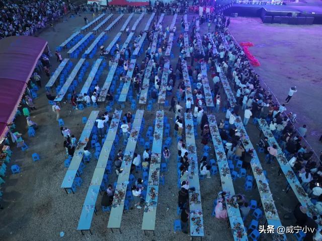 乌蒙狂欢威宁火把狂欢季在五里岗精彩落幕