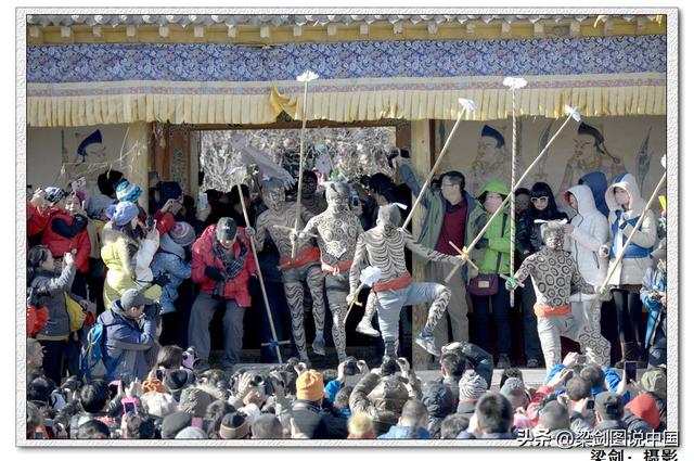 2025年青海同仁热贡文化唐蕃古道行兰州站农文旅商推介活动启幕。