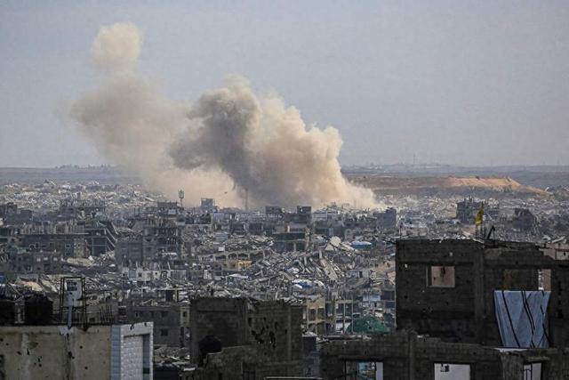 不到24小时，特朗普闹出三个国际笑话	，美国人要心碎了